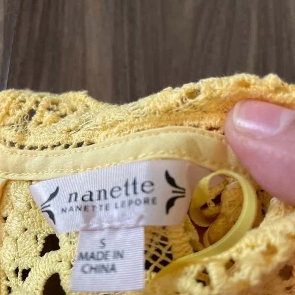 Nanette Lepore Womens Light yellow all lace zipper up blouse size S - Picture 3 of 5